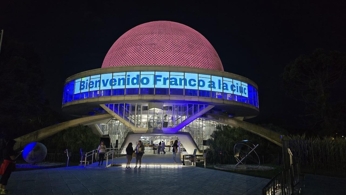 Colapinto con logo AN