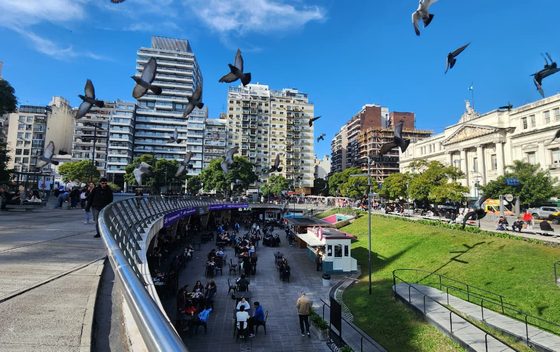 Plaza activa · comercio local y PyMEs